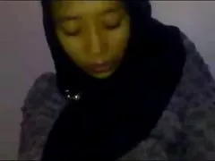 Indonezijski nining hijab zibanje