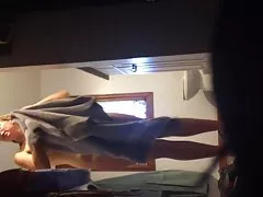 Vroče žena po tuš