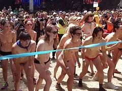 Nudistična teči voajerja del 1