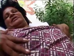 54 let stari črno babica vanessa ljubi sesati in jebi bbc